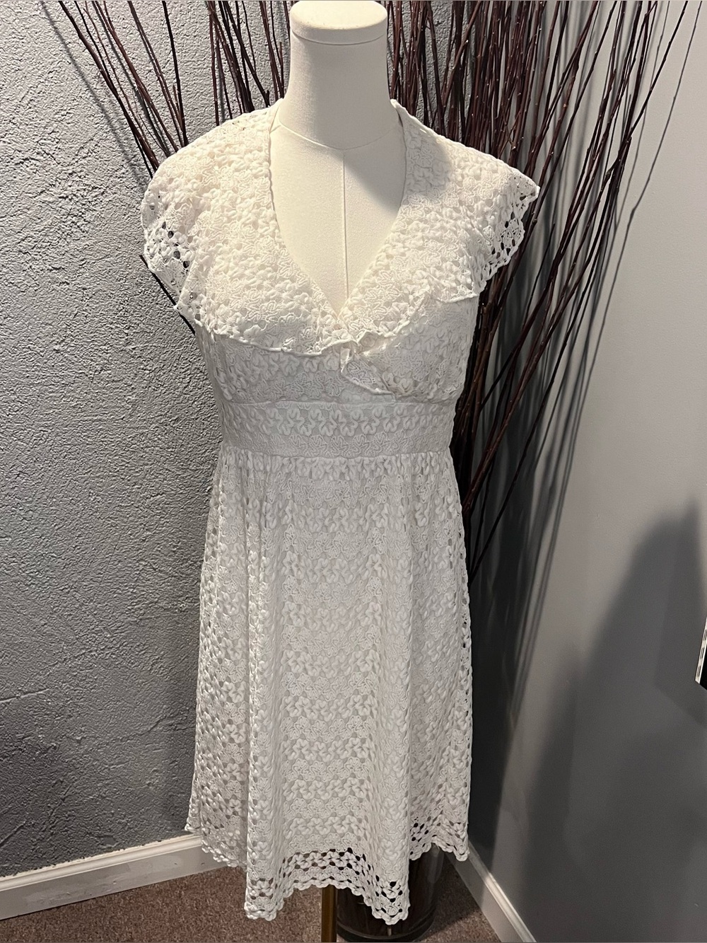 🌸JODI KRISTOPHER IVORY CROCHET HALTER DRESS SIZE MEDIUM🌸